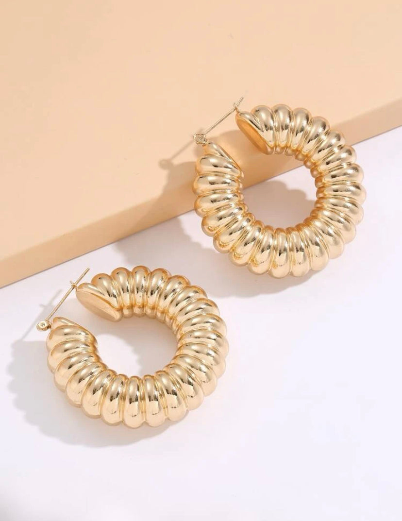 Mia Hoops